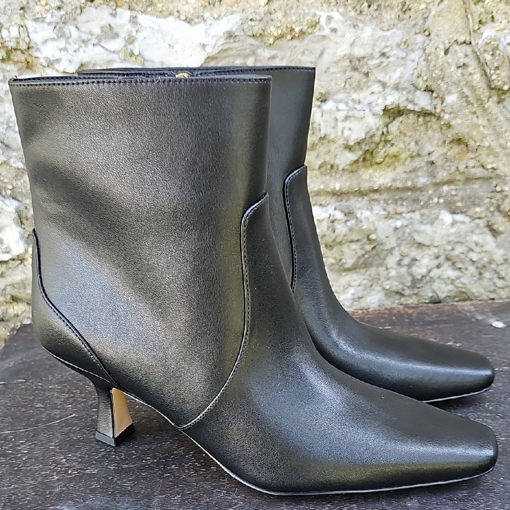 Coach Size 8 Kitten Heel Black Ankle Boots Booties Pointed Toe Luxe